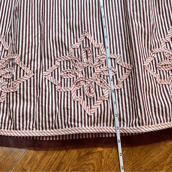 Ann Taylor LOFT Burgundy Stripe Floral Mesh Hem Skirt size 12 - Picture 8 of 8
